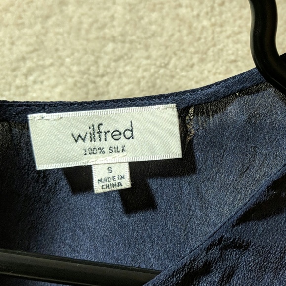 [3 for $25] Wilfred Silk Lacey Top - Picture 2 of 2